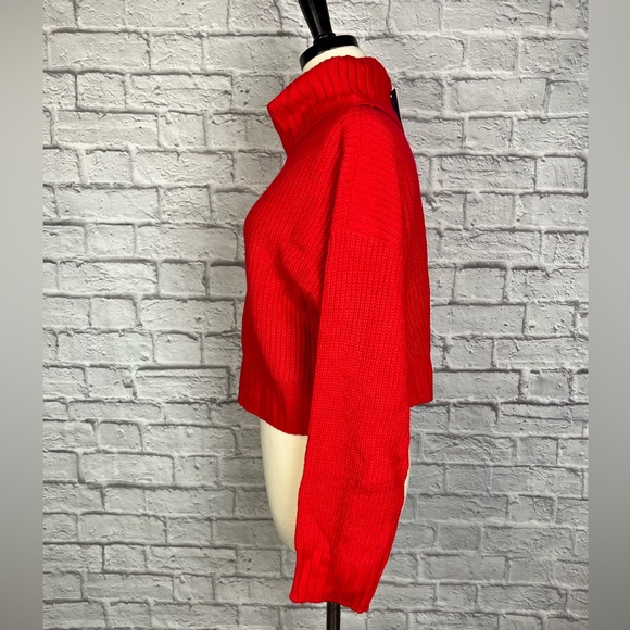 NWT Future Collective Kahlana Barfield Turtleneck Pullover Size Large - Picture 4 of 6